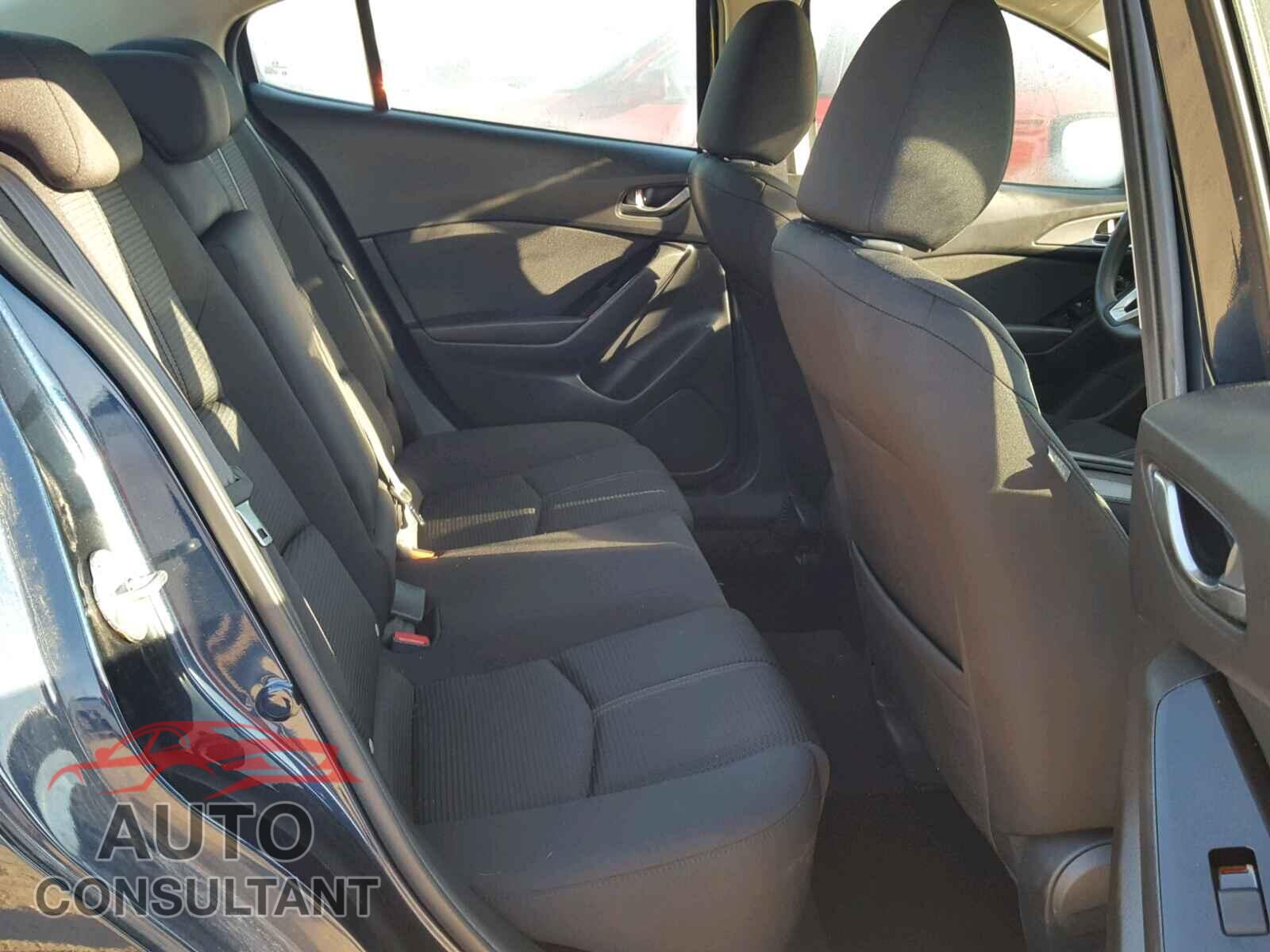 MAZDA 3 2017 - 3MZBN1U7XHM153644