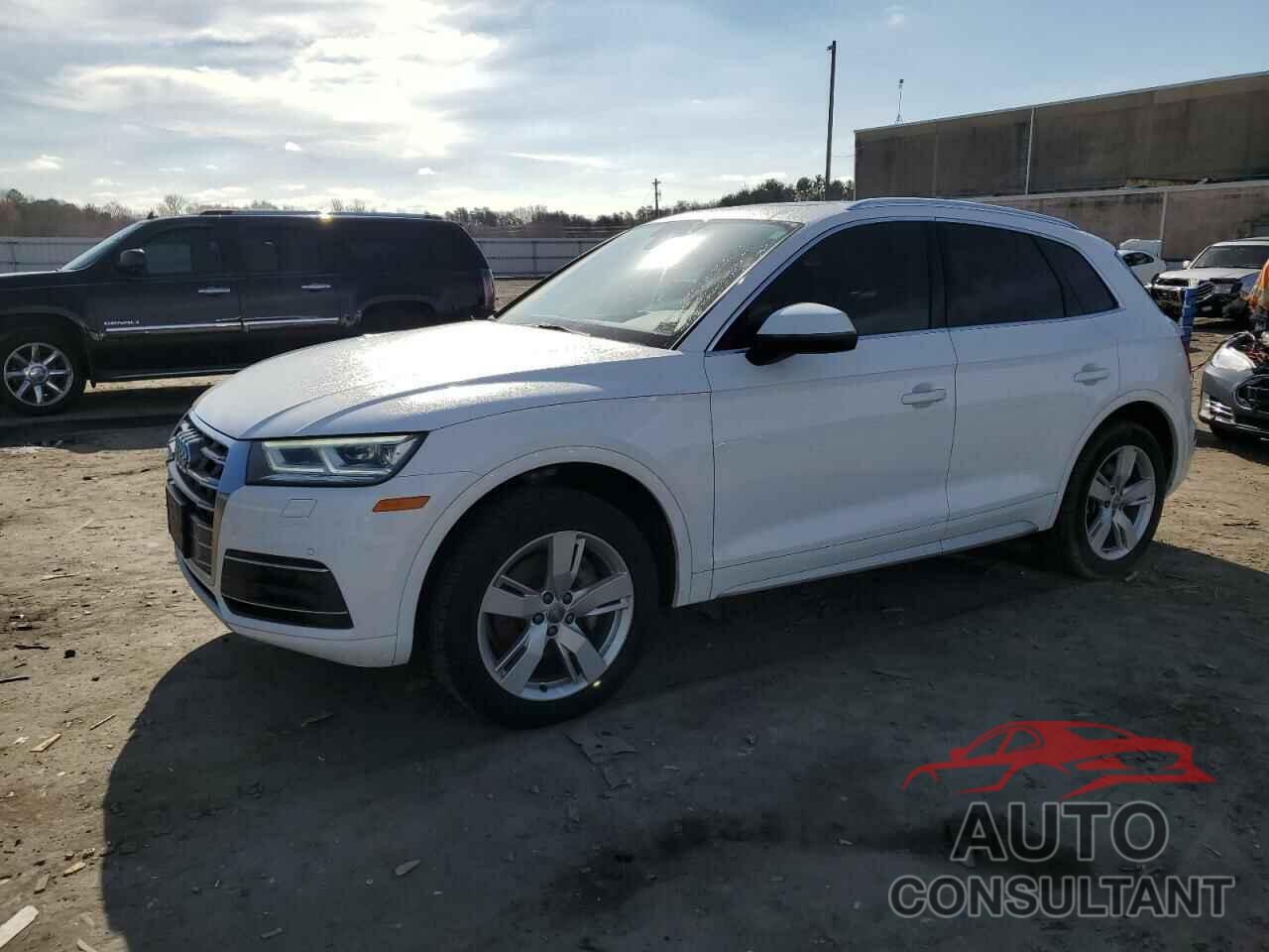 AUDI Q5 2018 - WA1BNAFY9J2222162