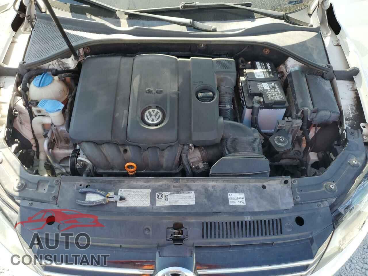 VOLKSWAGEN PASSAT 2014 - 1VWBP7A36EC002280