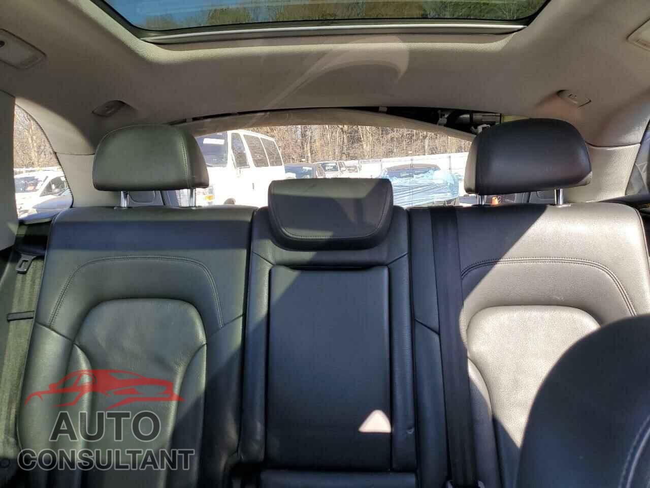 AUDI Q5 2013 - WA1LFAFP6DA043547