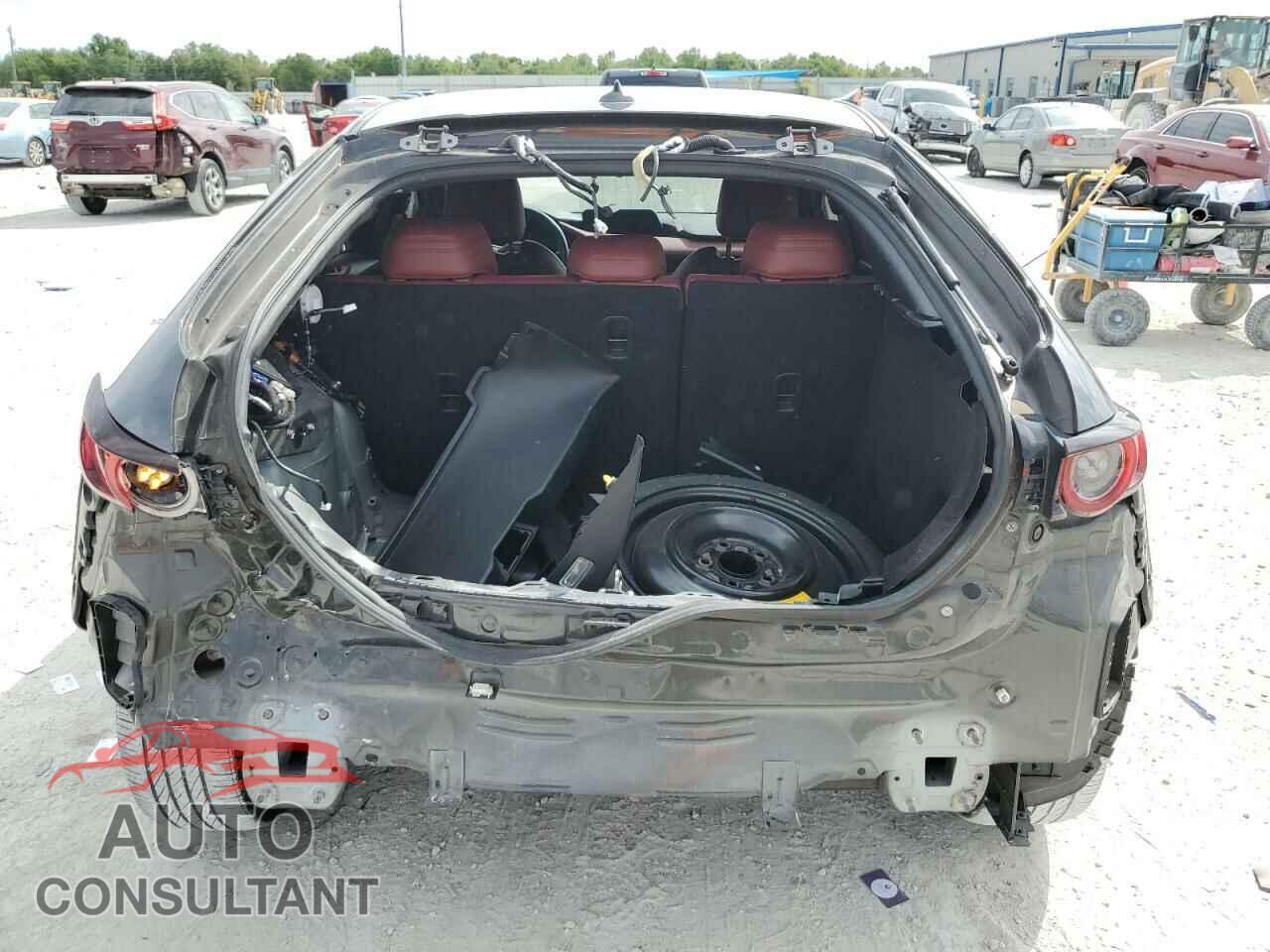 MAZDA 3 2021 - JM1BPAML5M1320039