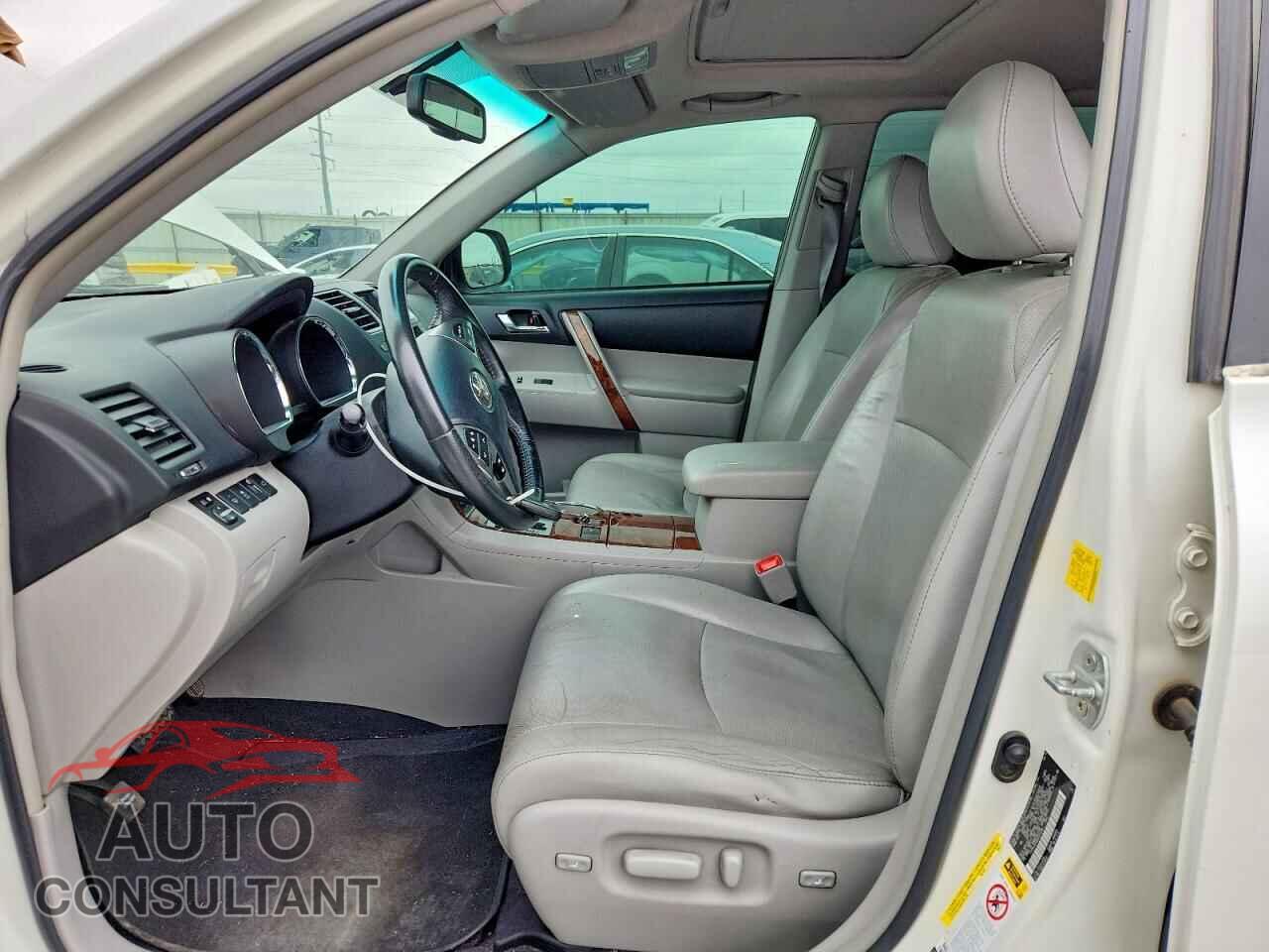 TOYOTA HIGHLANDER 2011 - 5TDYK3EH8BS024494