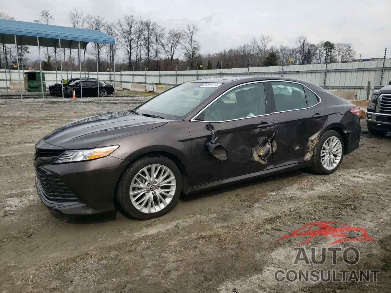 TOYOTA CAMRY 2018 - 4T1B11HK6JU139721
