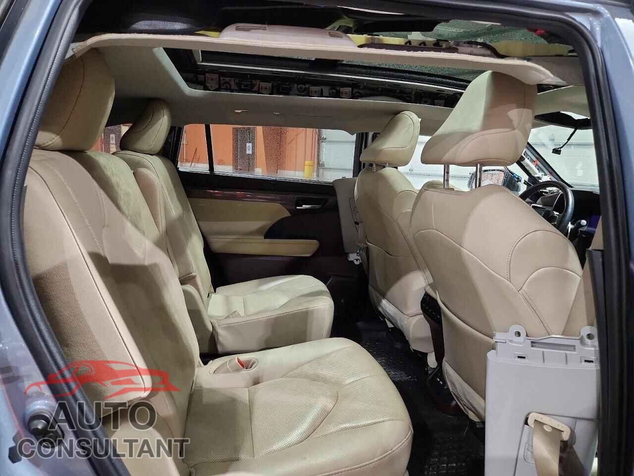 TOYOTA HIGHLANDER 2020 - 5TDEBRCH7LS008149