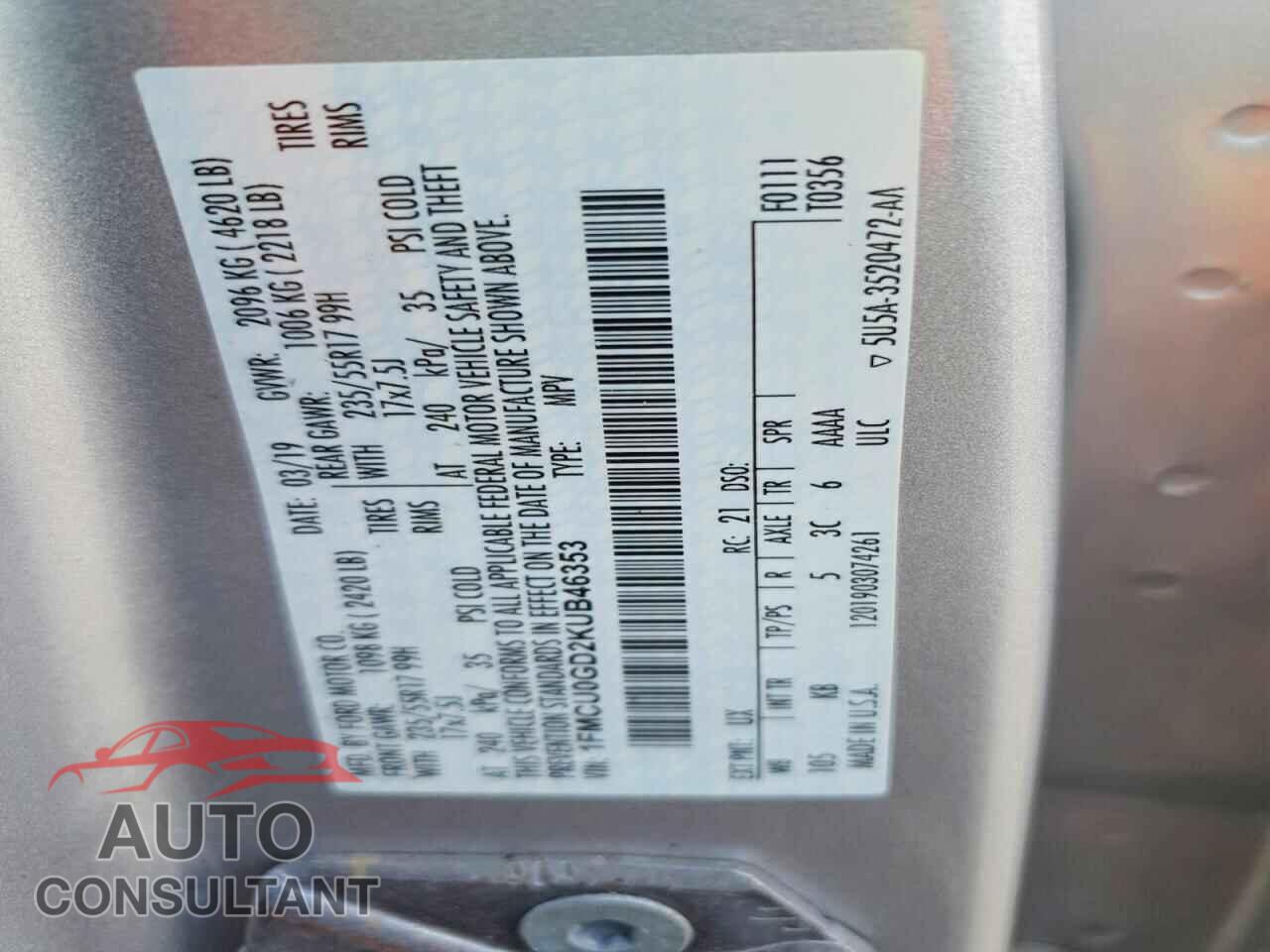 FORD ESCAPE 2019 - 1FMCU0GD2KUB46353