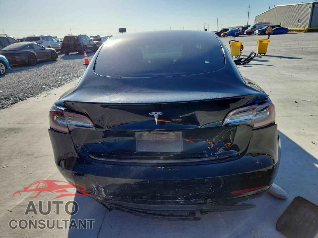 TESLA MODEL 3 2021 - 5YJ3E1EA3MF977646