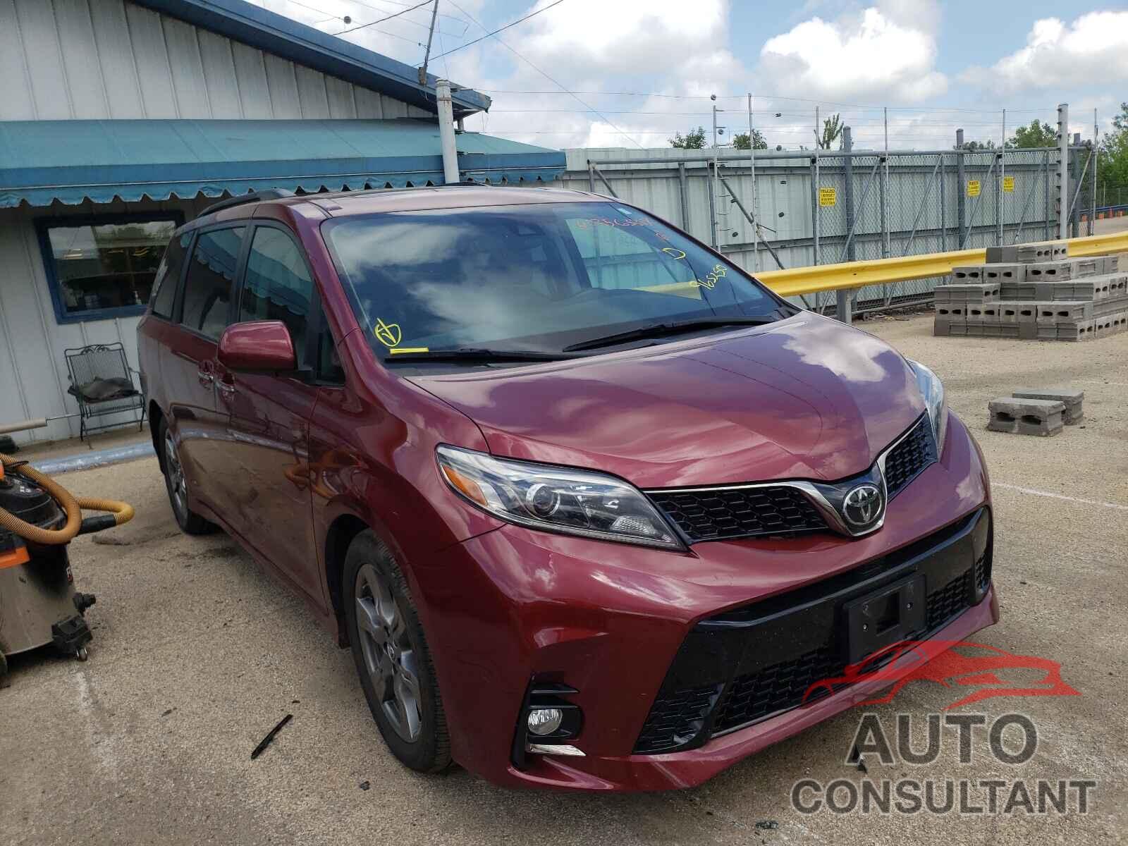 TOYOTA SIENNA 2018 - 5TDXZ3DC1JS965250