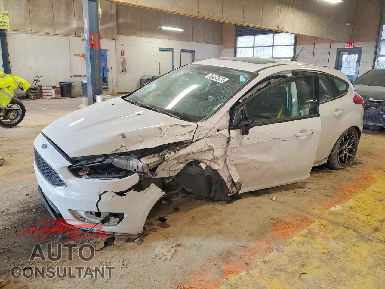 FORD FOCUS 2017 - 1FADP3M24HL248794