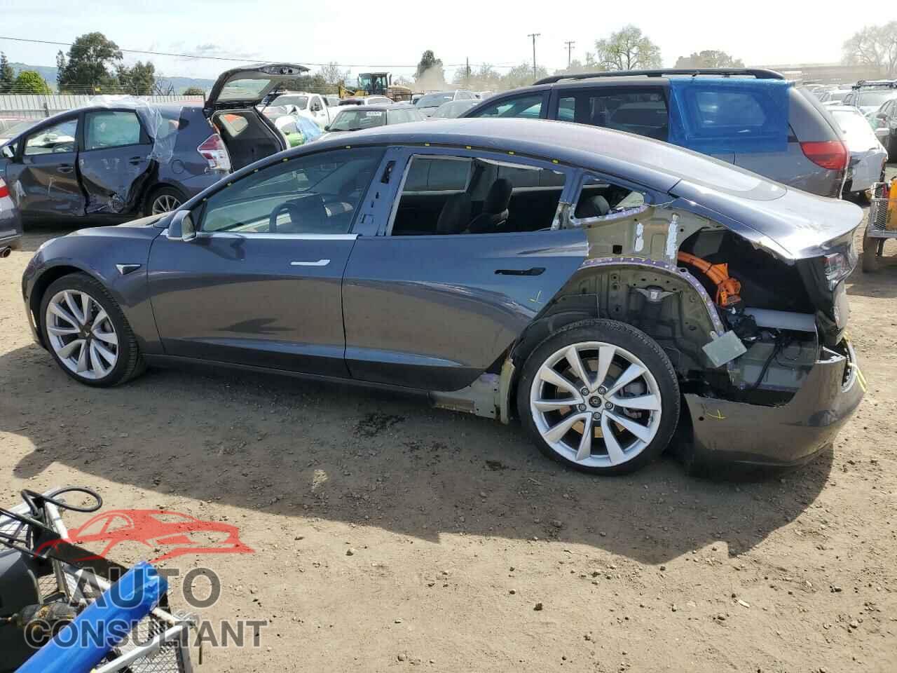 TESLA MODEL 3 2018 - 5YJ3E1EA3JF017738