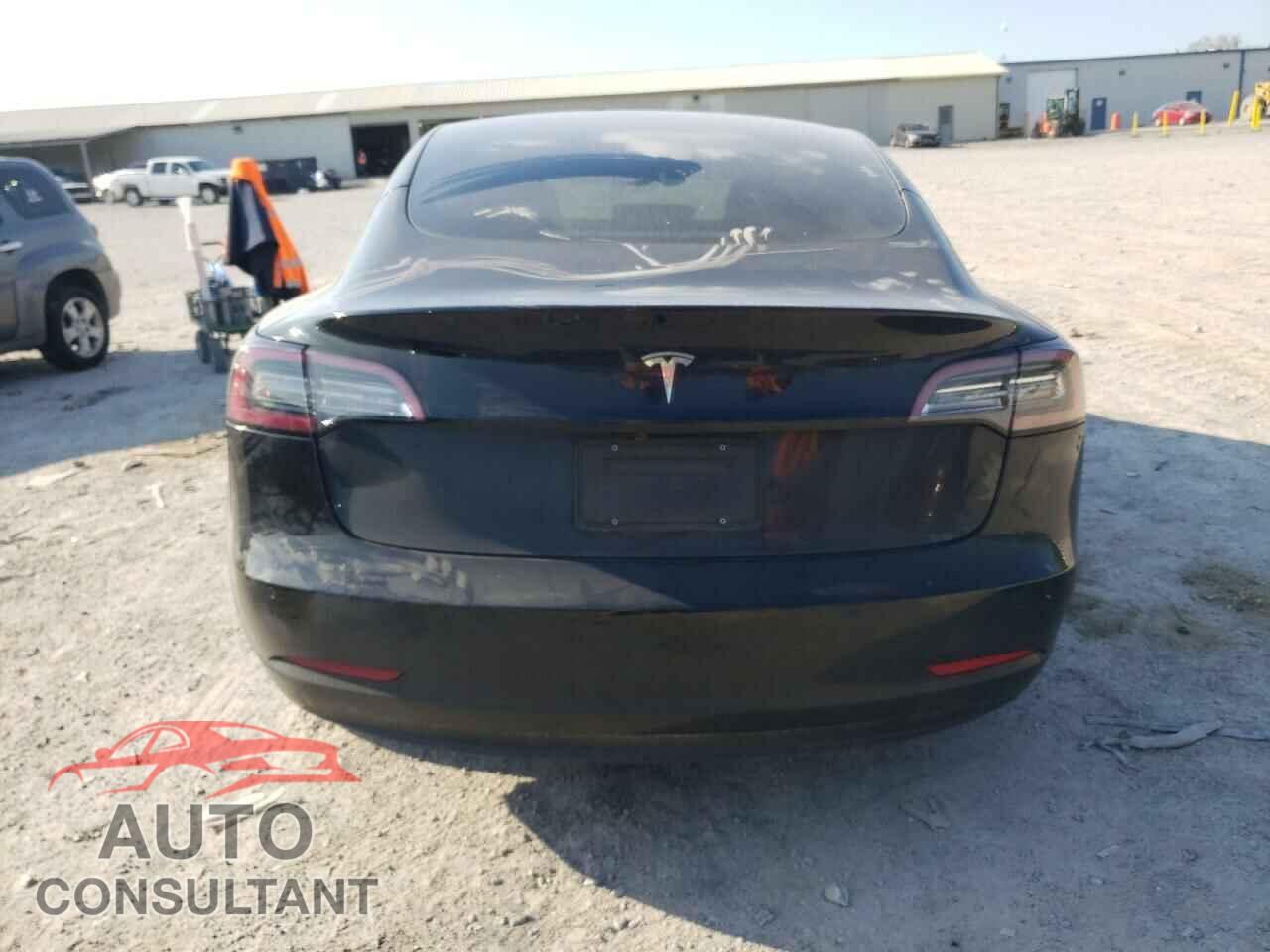 TESLA MODEL 3 2021 - 5YJ3E1EA5MF906089