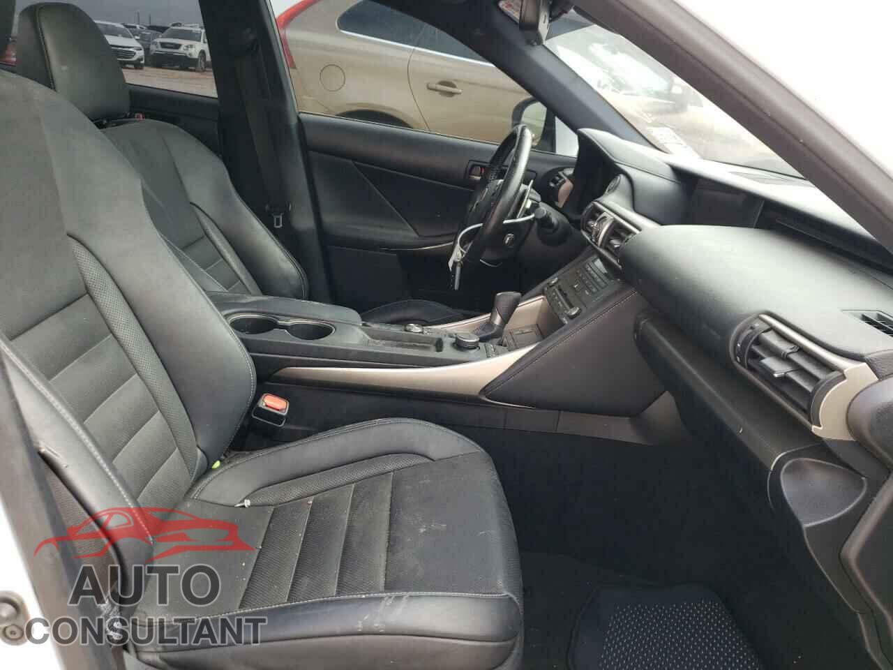 LEXUS IS 2017 - JTHBA1D2XH5042745