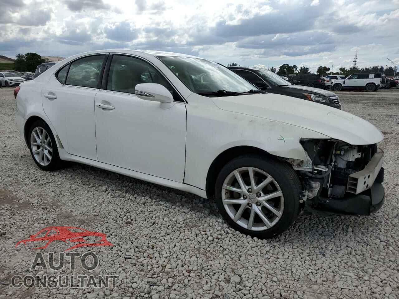 LEXUS IS 2011 - JTHCF5C29B2035017