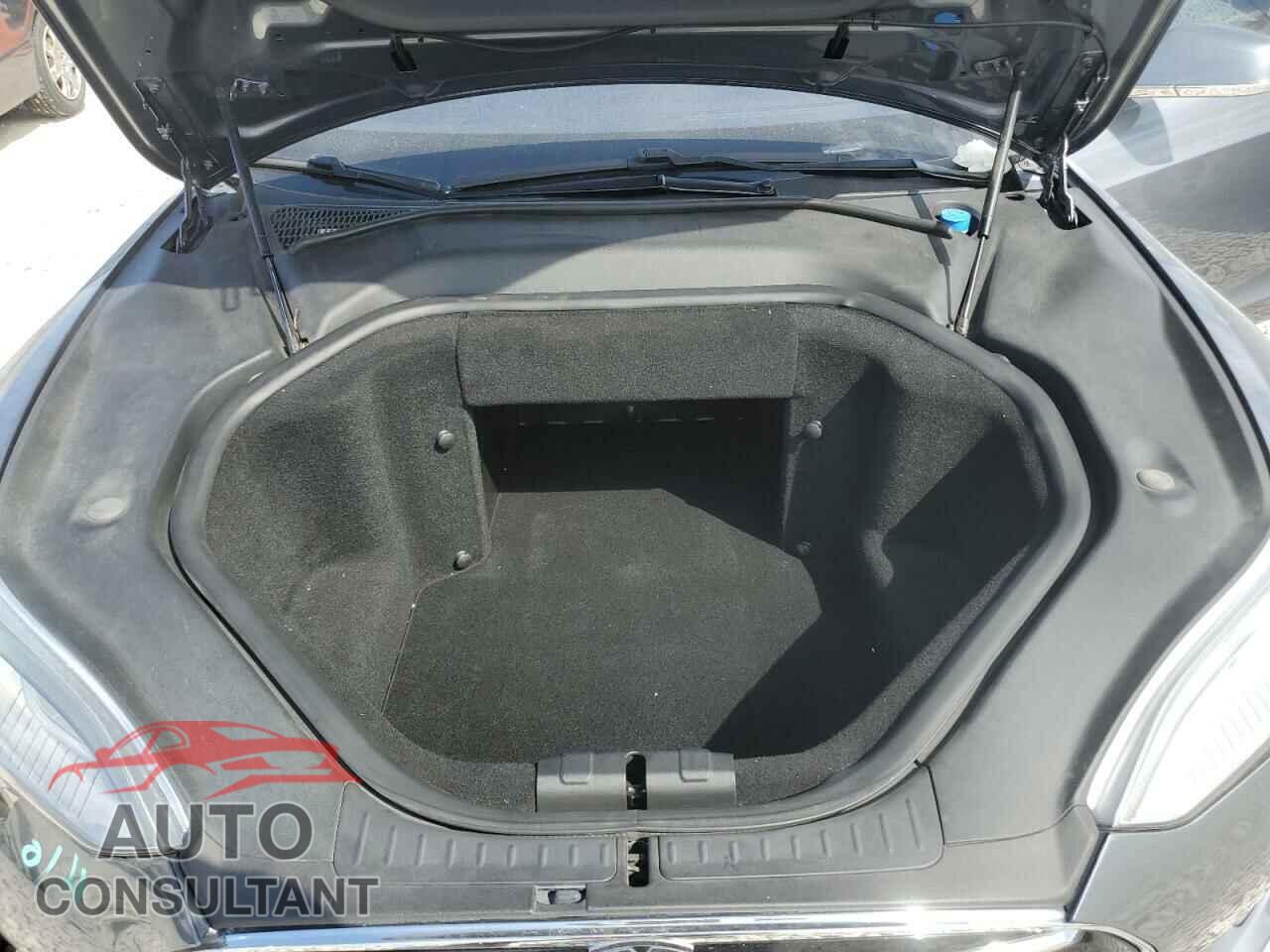 TESLA MODEL S 2013 - 5YJSA1CP7DFP21010