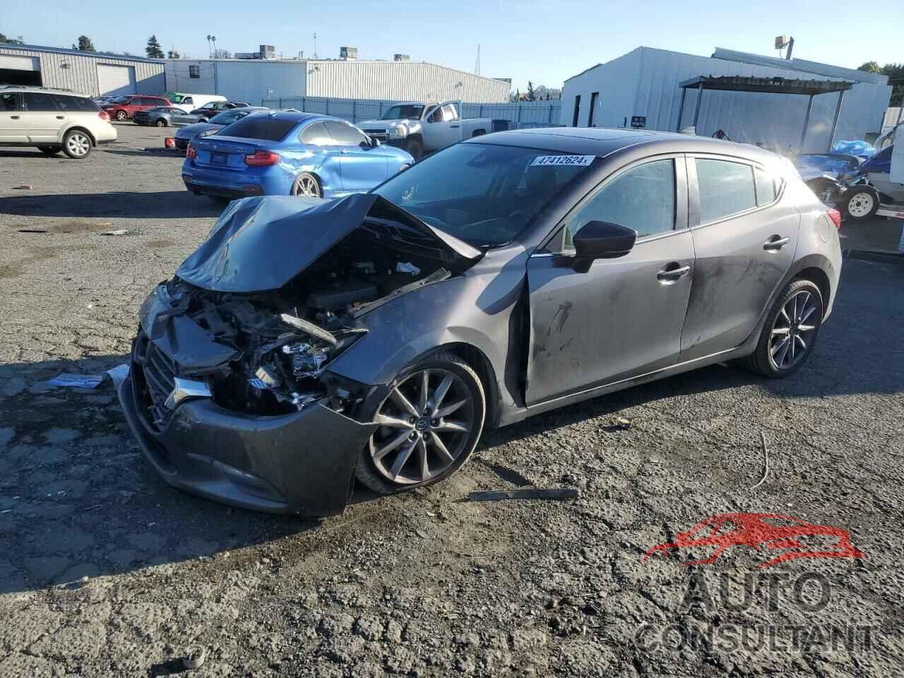 MAZDA 3 2018 - 3MZBN1L32JM276794