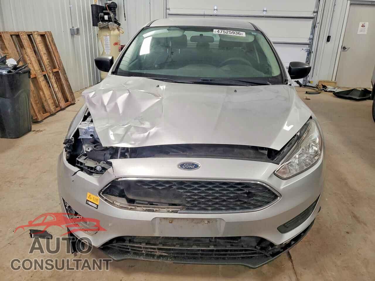 FORD FOCUS 2017 - 1FADP3E23HL210973