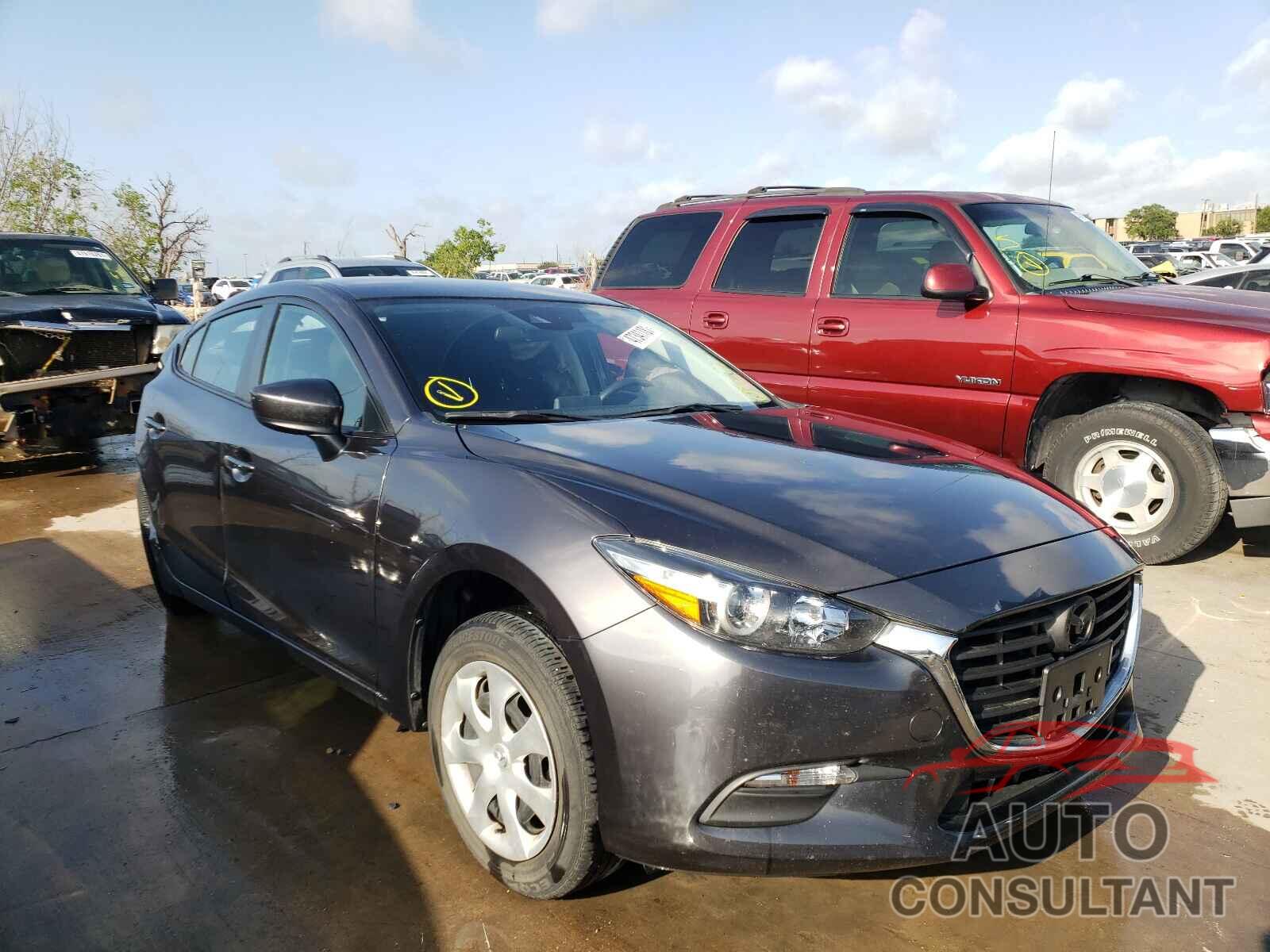 MAZDA 3 2018 - 3MZBN1U73JM264672