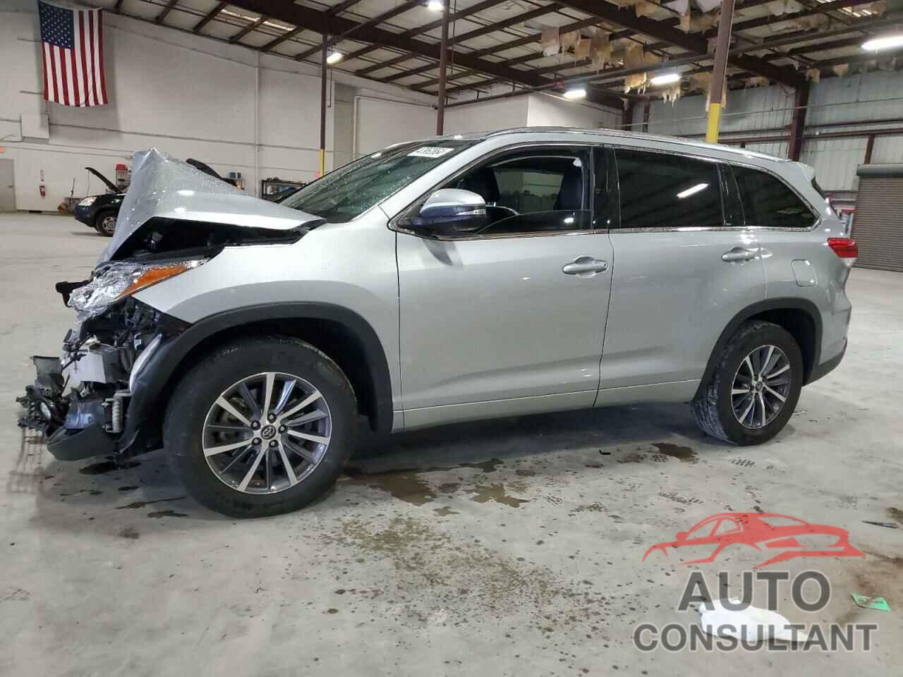 TOYOTA HIGHLANDER 2017 - 5TDKZRFH9HS192043