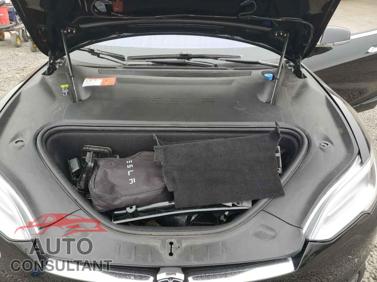 TESLA MODEL S 2018 - 5YJSA1E48JF265906