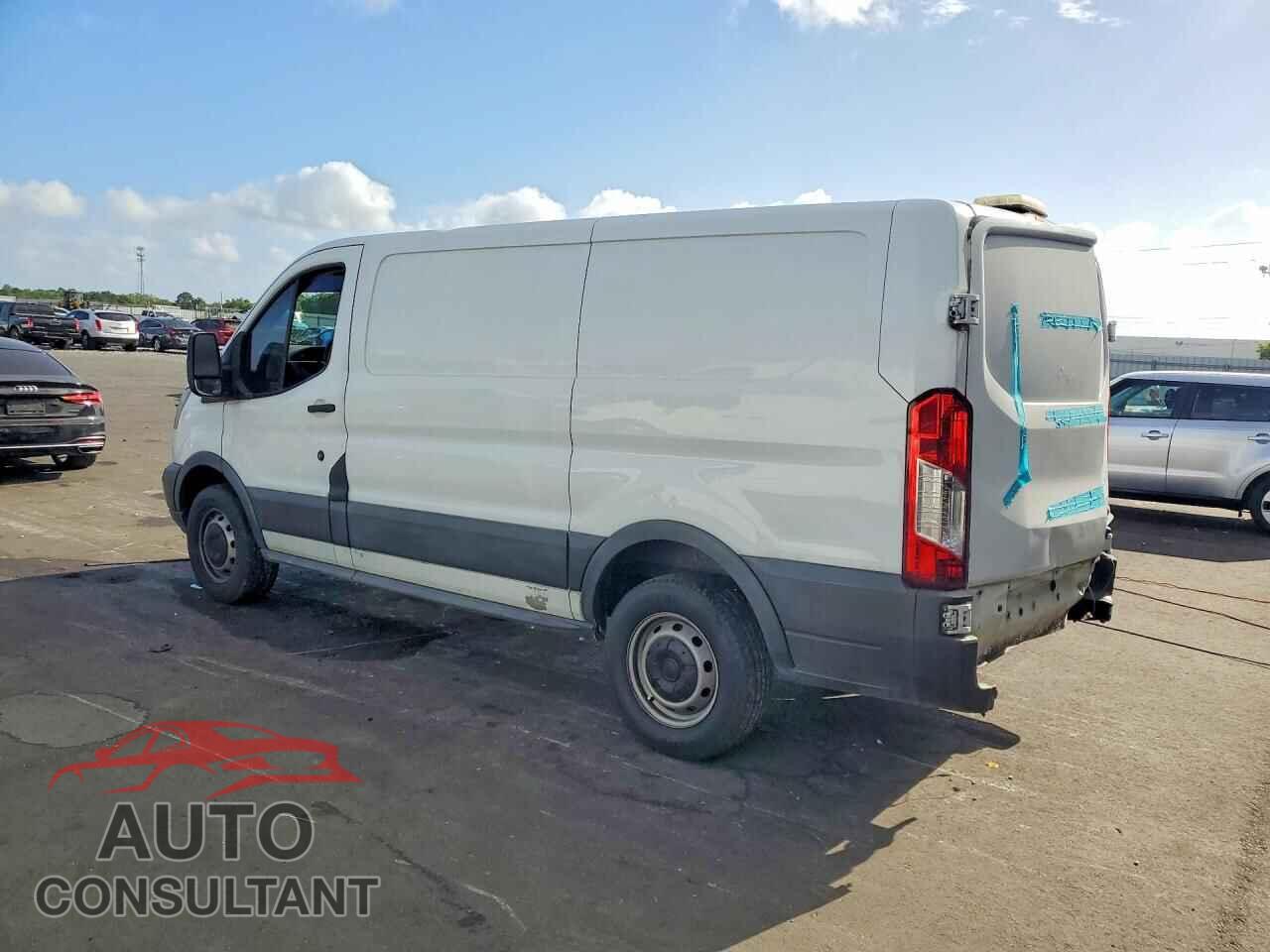 FORD TRANSIT 2015 - 1FTNR1YG7FKB00466