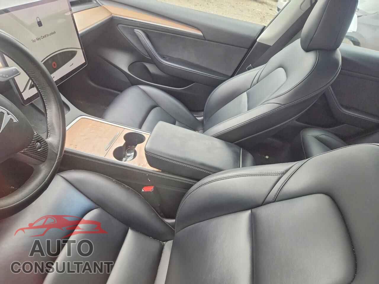 TESLA MODEL 3 2021 - 5YJ3E1EA8MF009526