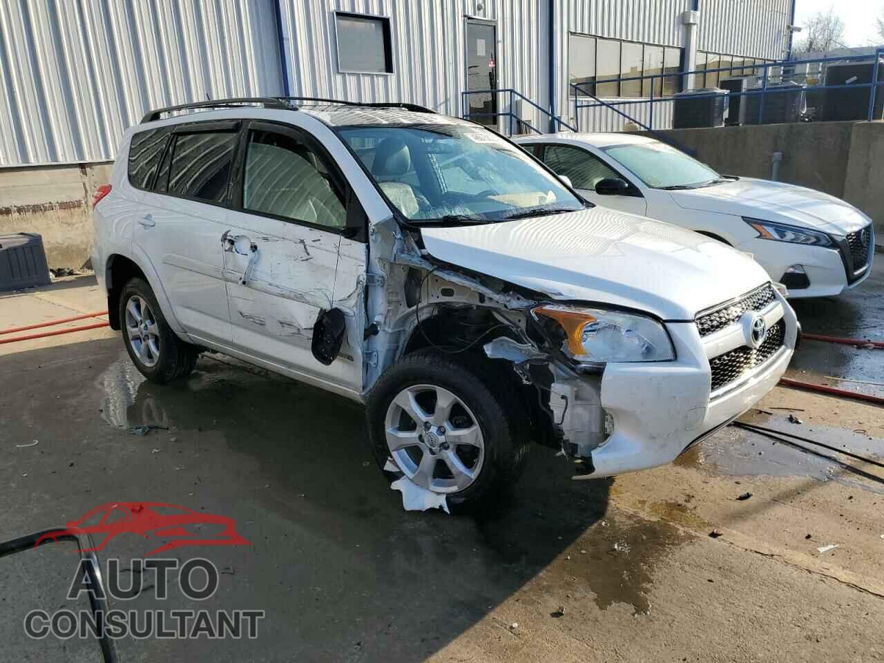 TOYOTA RAV4 2011 - 2T3DF4DV7BW157049