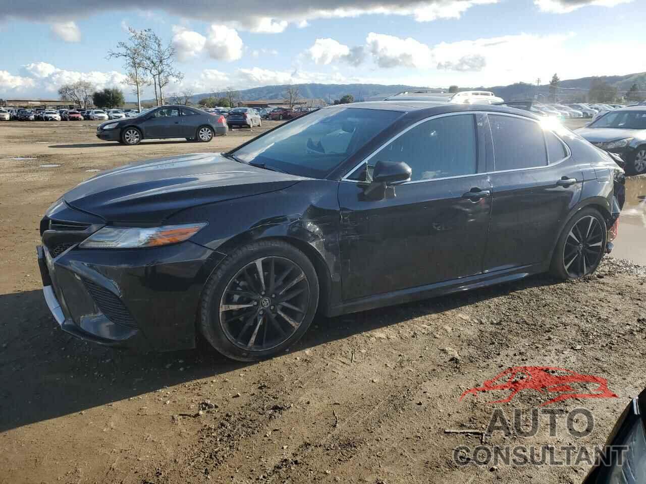 TOYOTA CAMRY 2018 - 4T1BZ1HK6JU013836