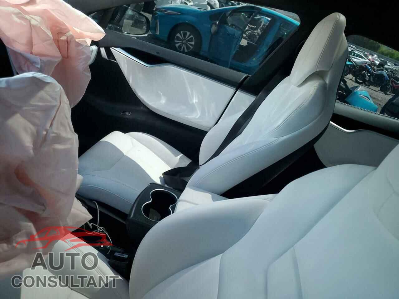 TESLA MODEL S 2017 - 5YJSA1E24HF206876