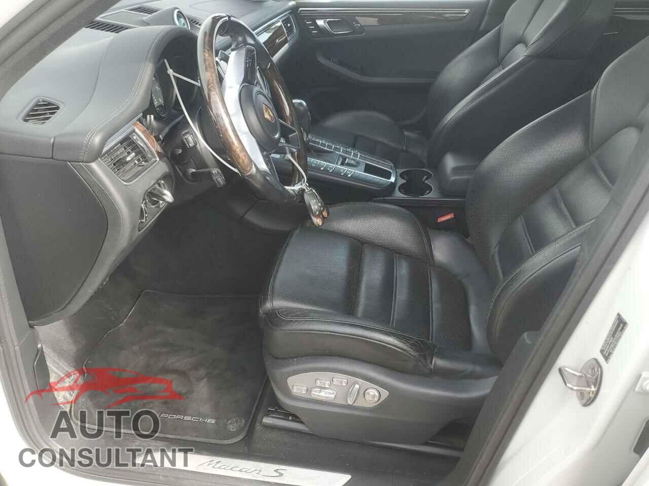 PORSCHE MACAN 2015 - WP1AB2A57FLB56305