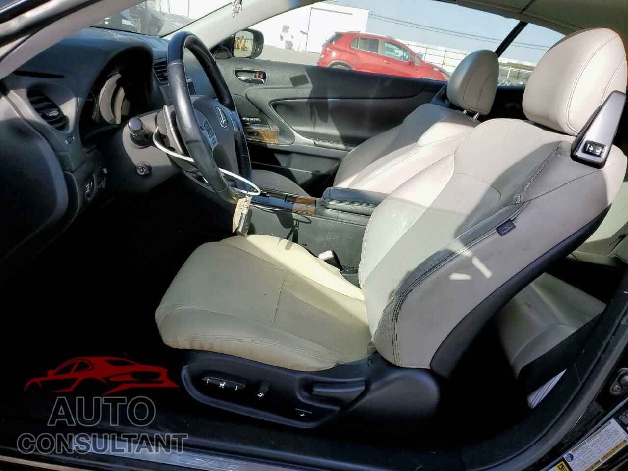 LEXUS IS 2012 - JTHFE2C24C2507432