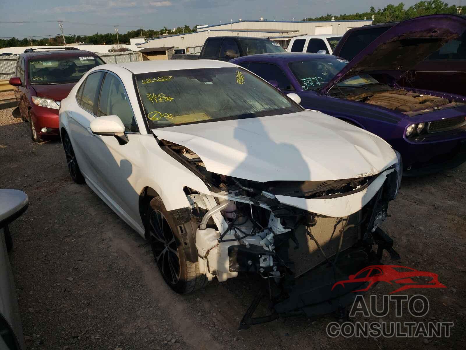 TOYOTA CAMRY 2018 - JTNB11HK7J3013857