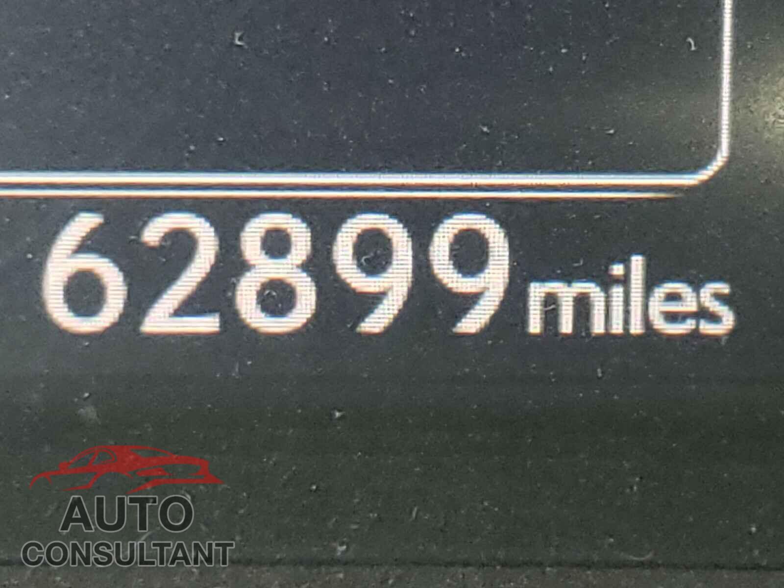 LEXUS IS 2016 - JTHBA1D21G5032815