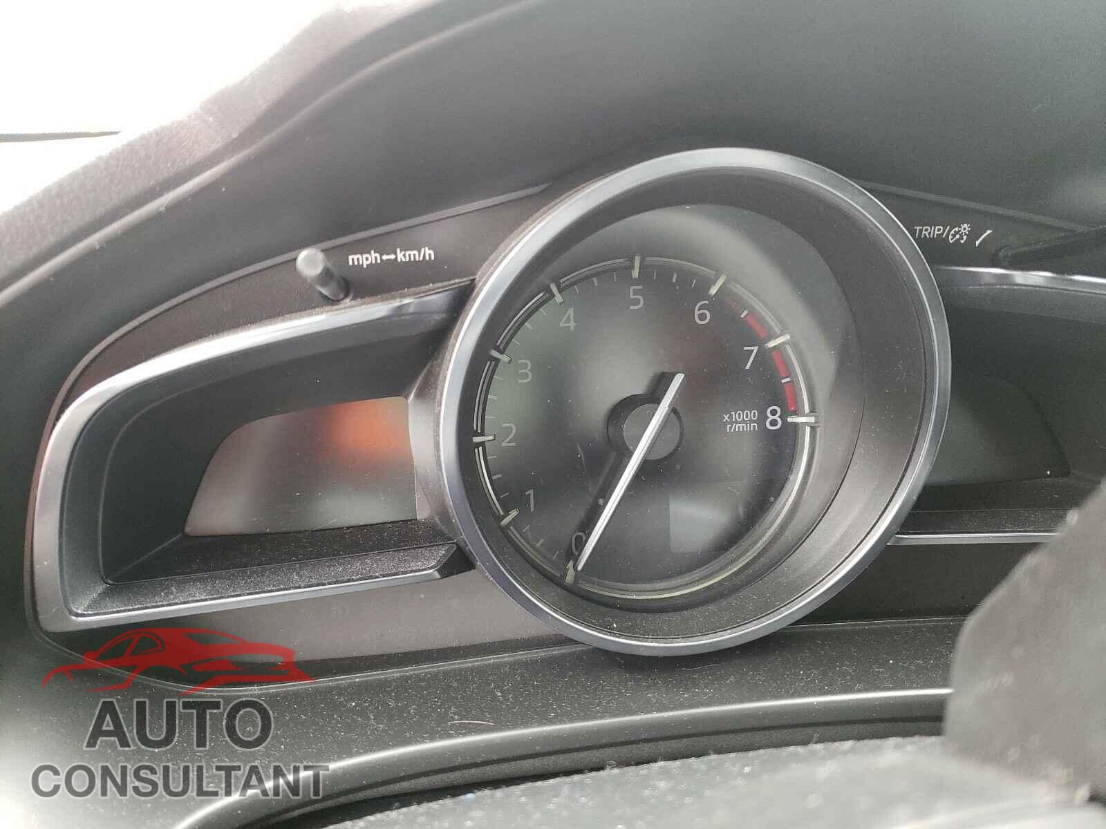 MAZDA 3 2018 - 3MZBN1W30JM186264