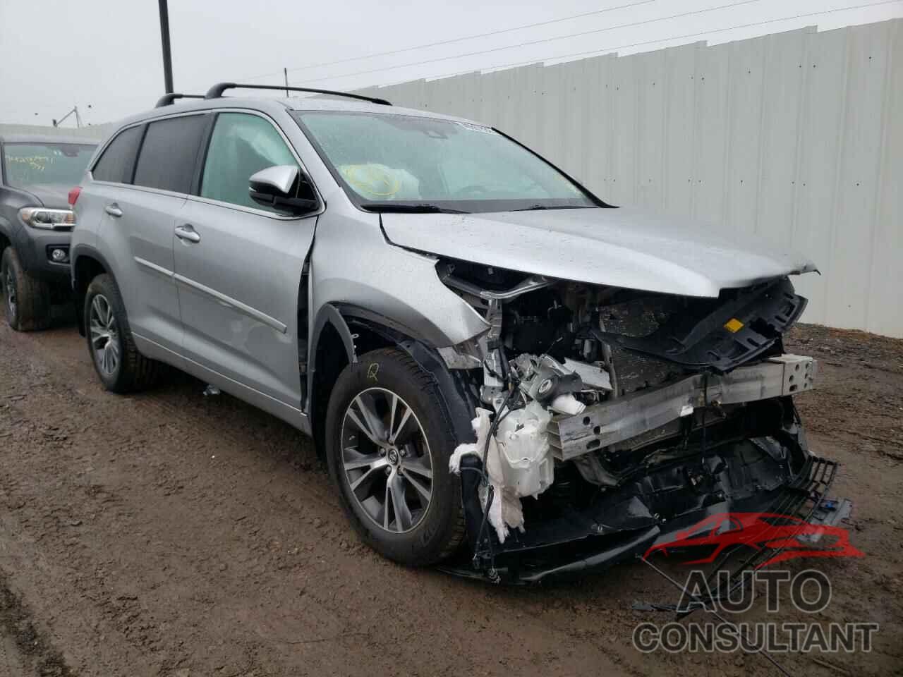 TOYOTA HIGHLANDER 2018 - 5TDBZRFH9JS877388