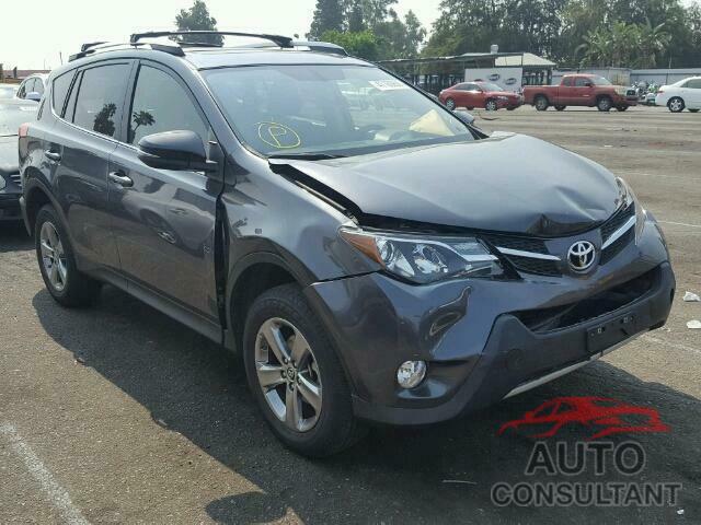 TOYOTA RAV4 XLE 2015 - JTMWFREV2FD079139