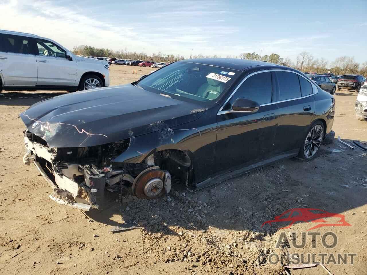 BMW 5 SERIES 2024 - WBA43FJ01RCP75412