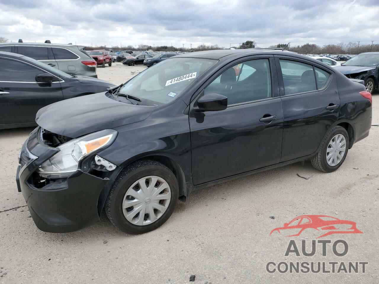 NISSAN VERSA 2018 - 3N1CN7AP5JL888223