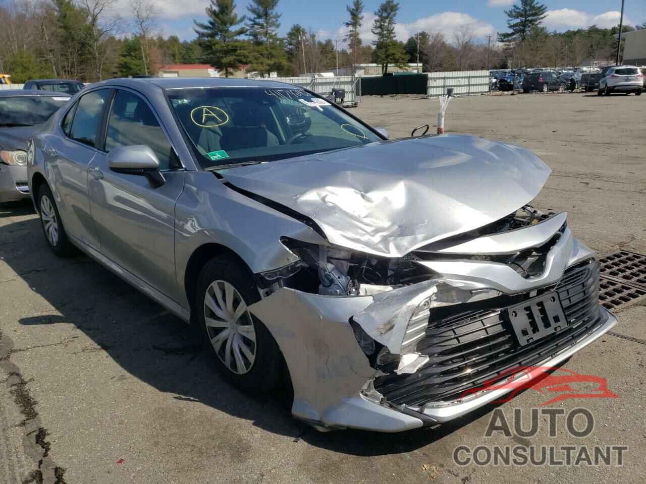 TOYOTA CAMRY 2018 - 4T1B11HK3JU052438