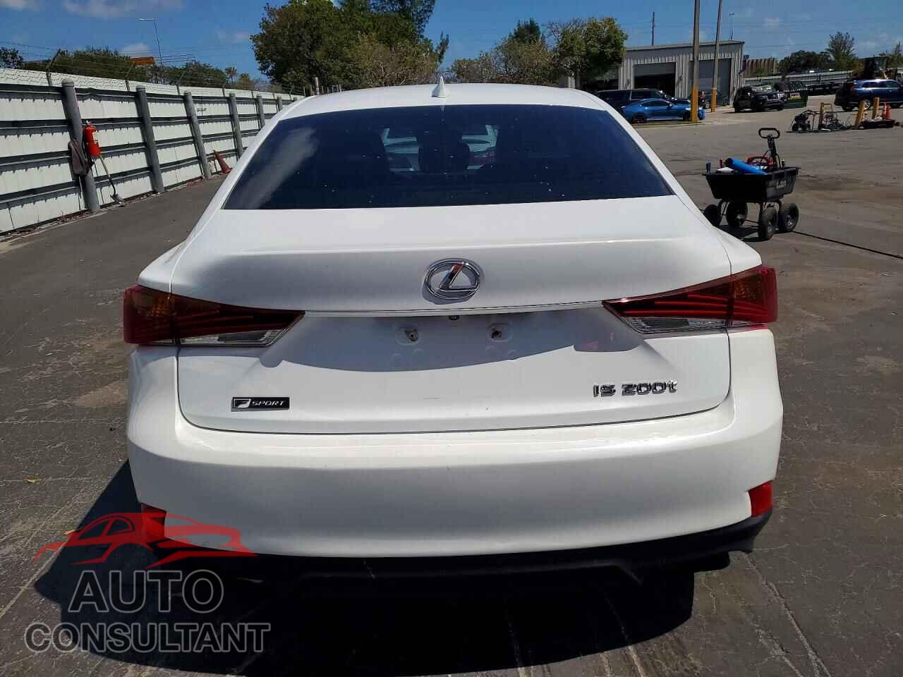LEXUS IS 2016 - JTHBA1D29G5009783