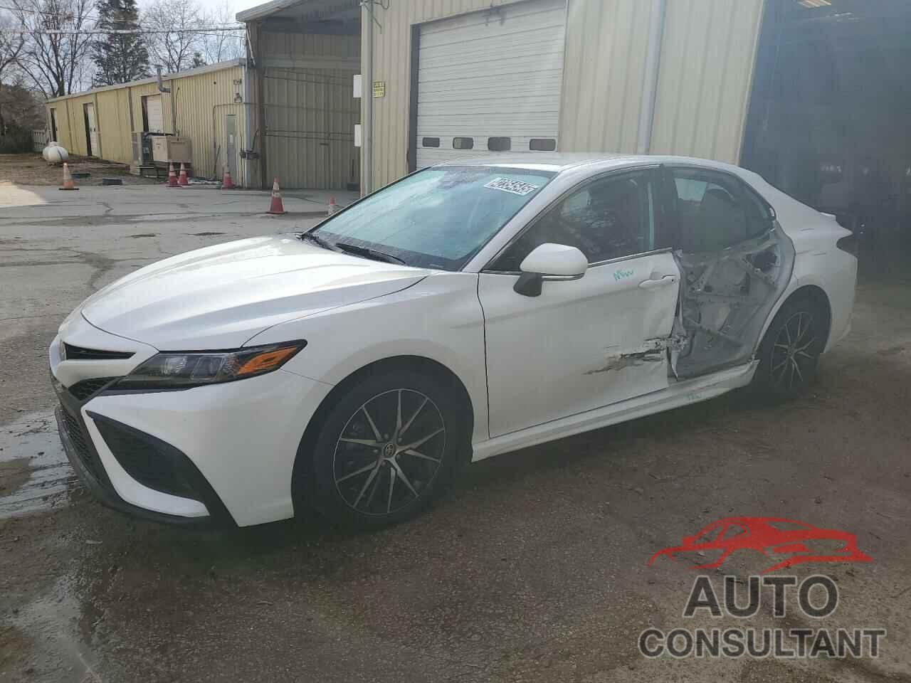 TOYOTA CAMRY 2023 - 4T1G11AK8PU826157