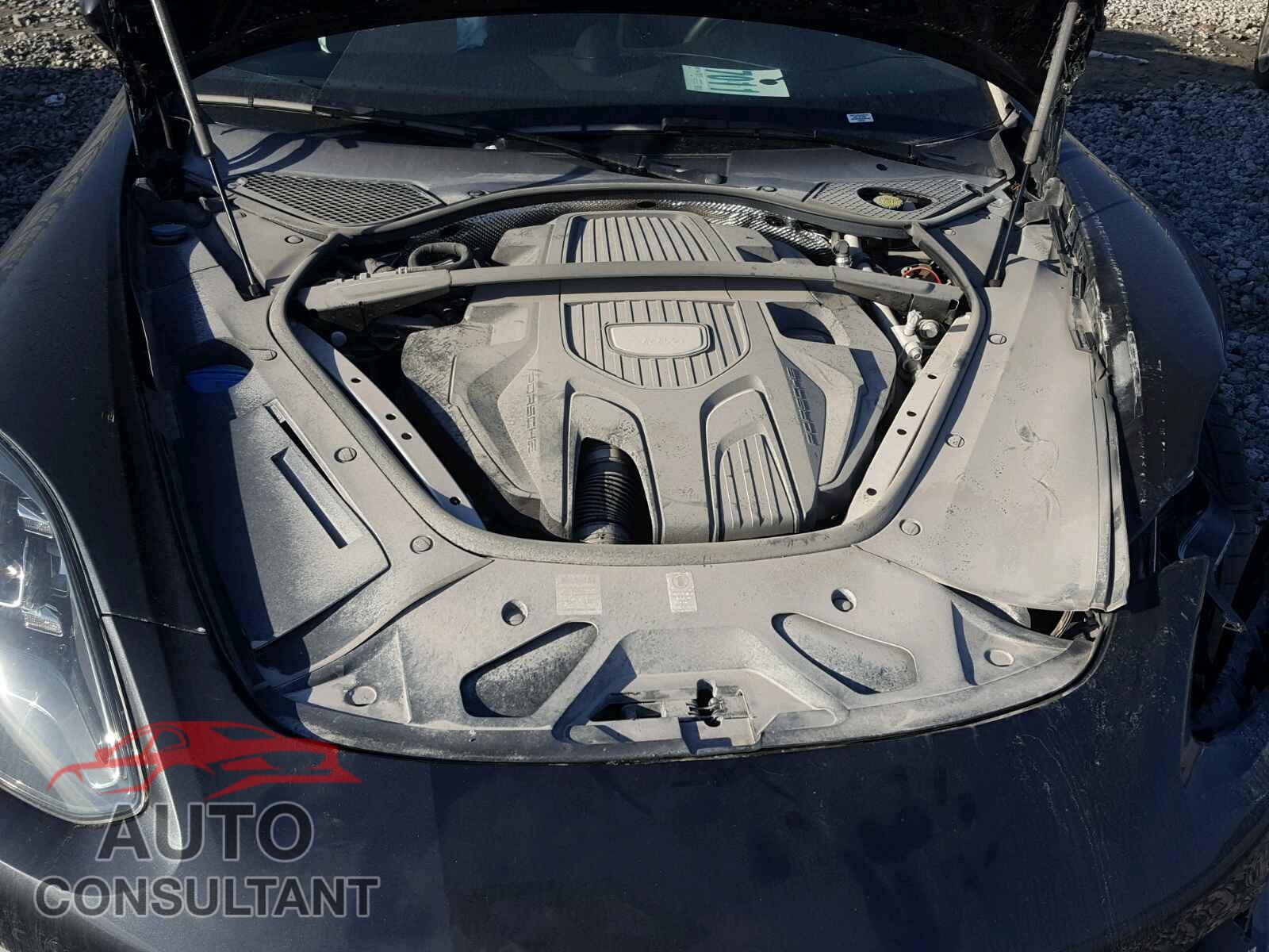 PORSCHE PANAMERA 2017 - WP0AA2A78HL101970