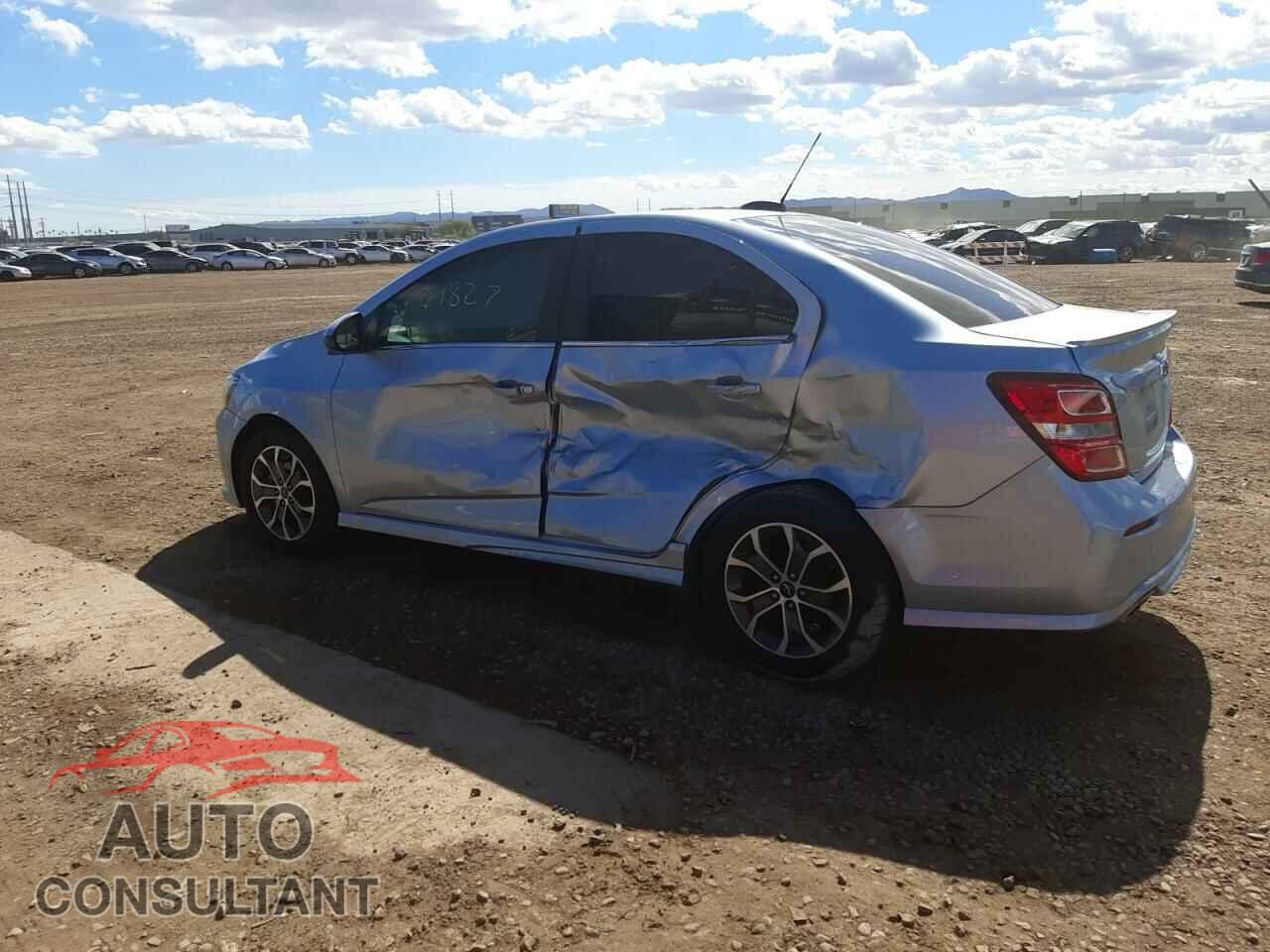 CHEVROLET SONIC 2018 - 1G1JD5SH4J4126843