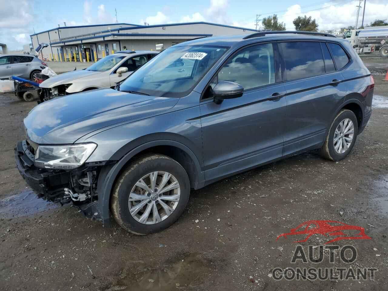 VOLKSWAGEN TIGUAN 2019 - 3VV1B7AX1KM196194