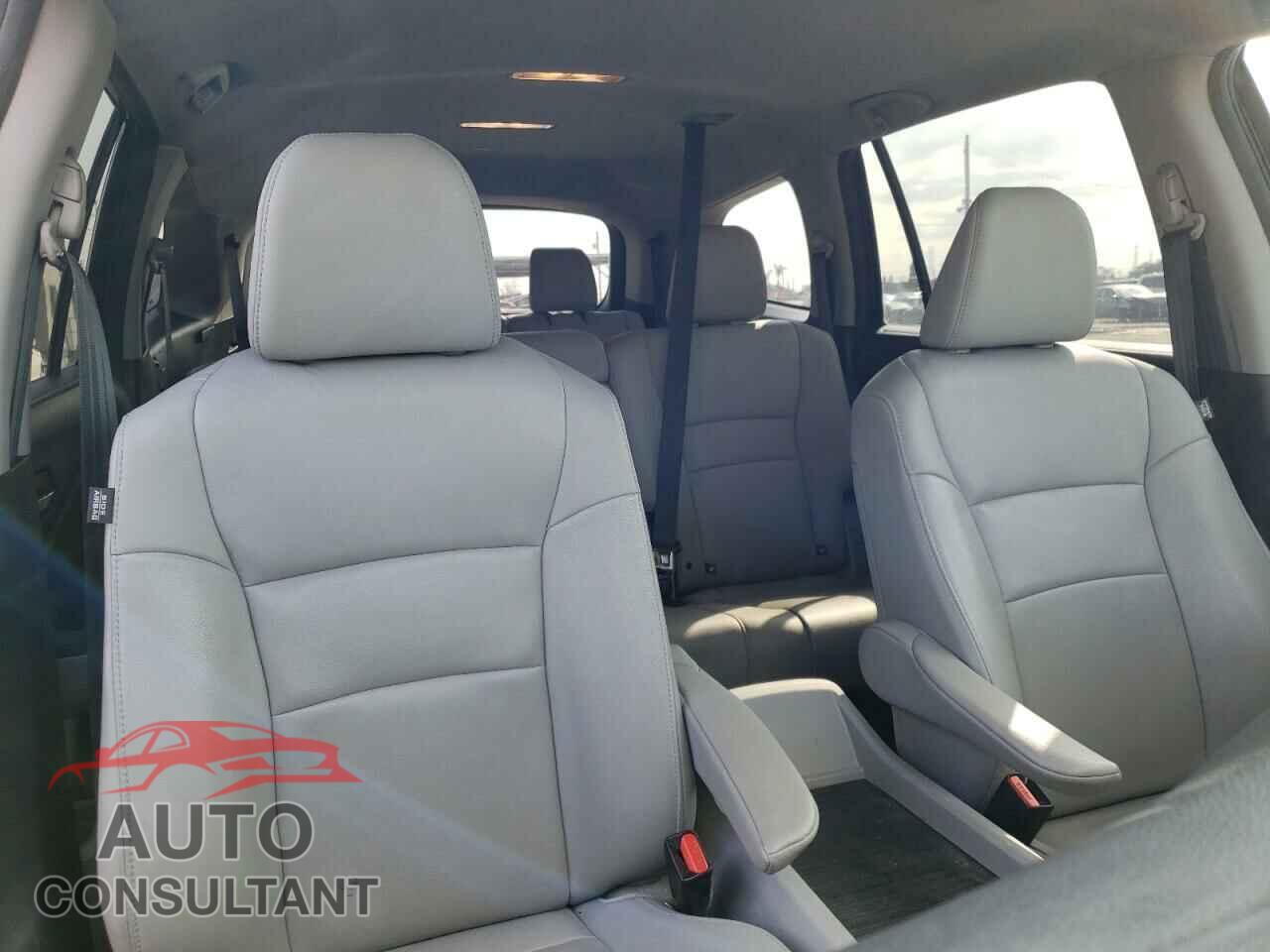 HONDA PILOT 2017 - 5FNYF5H55HB035533