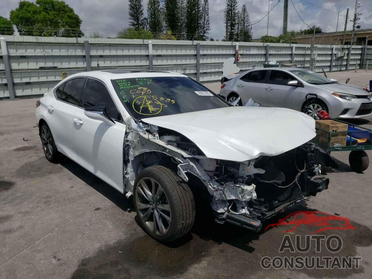 LEXUS ES300 2019 - 58ABZ1B18KU005389