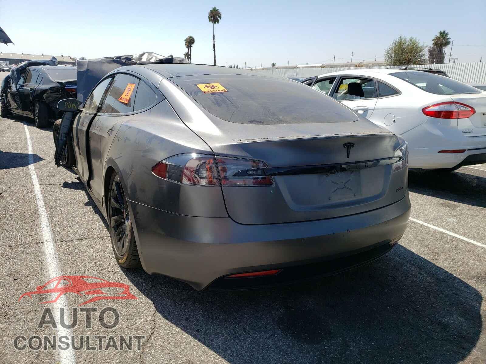 TESLA MODEL S 2016 - 5YJSA1E40GF144585