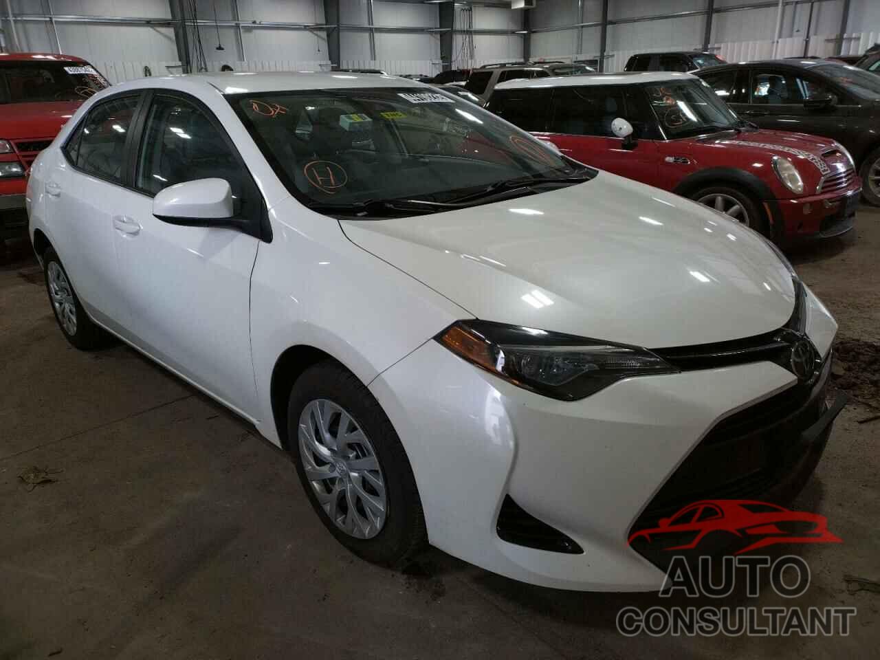 TOYOTA COROLLA 2018 - 5YFBURHE4JP809607