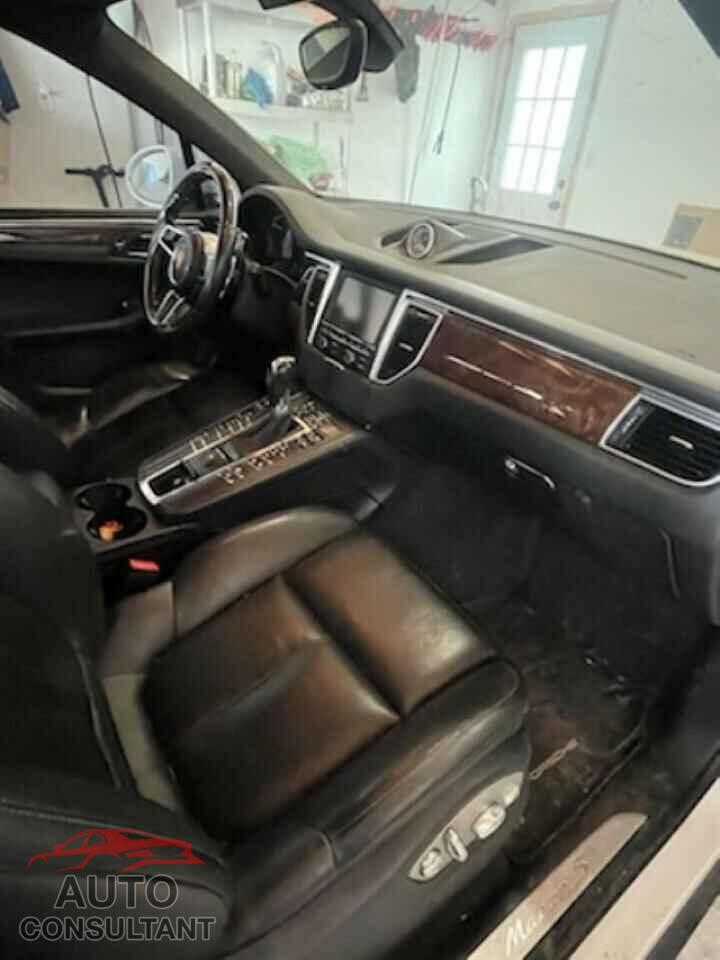 PORSCHE MACAN 2015 - WP1AB2A57FLB41321