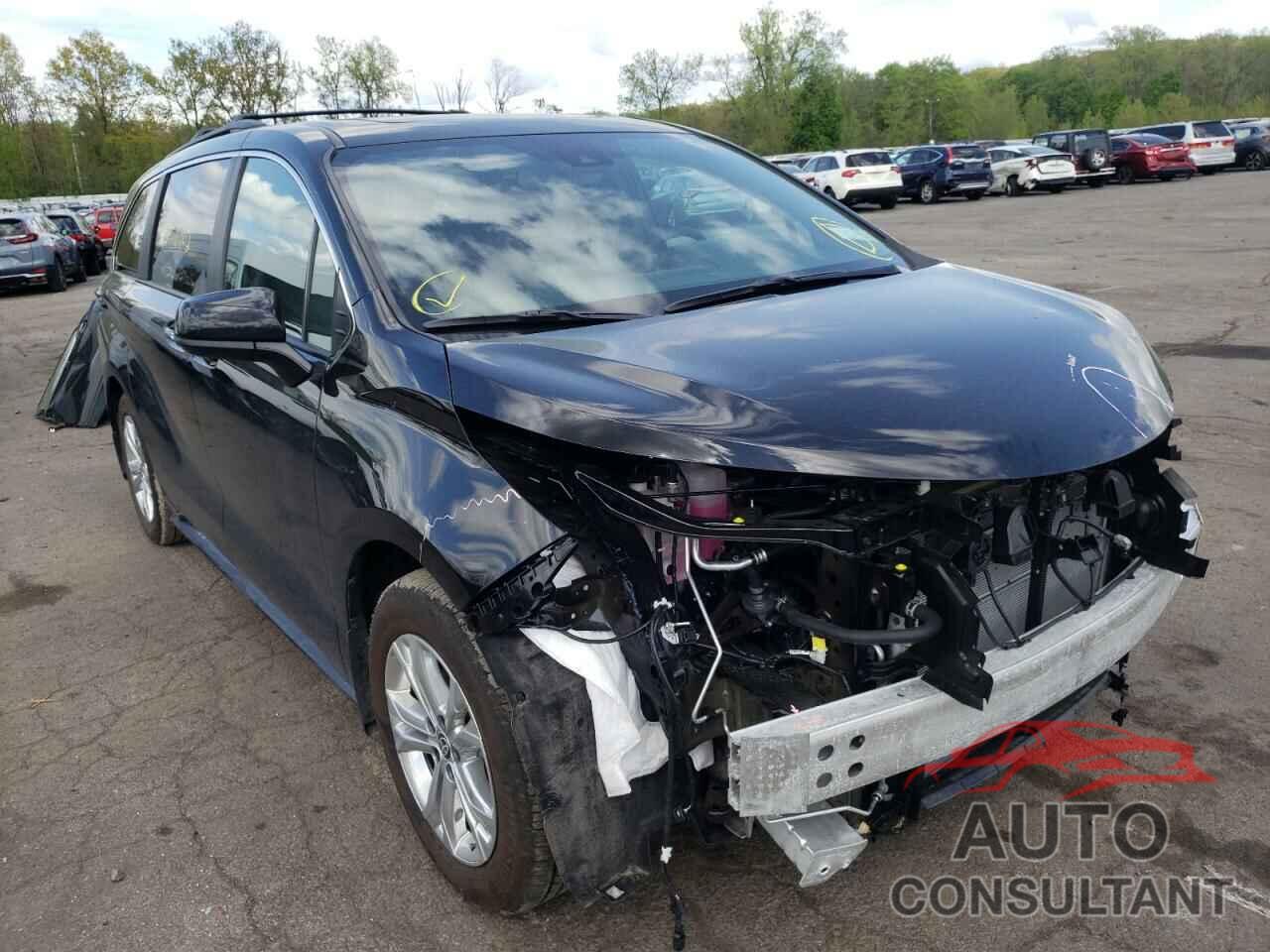 TOYOTA SIENNA 2022 - 5TDDSKFC3NS052820