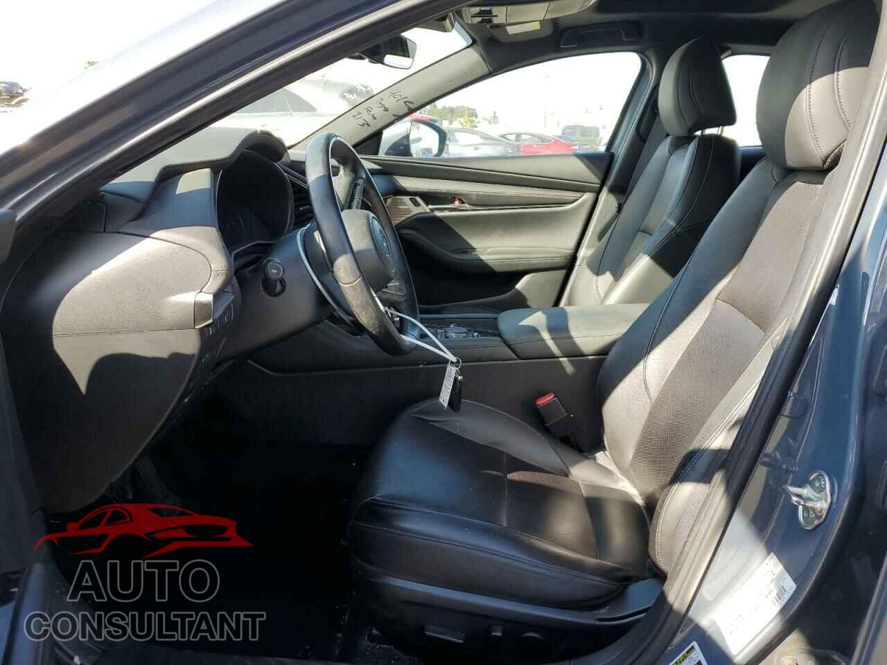 MAZDA 3 2021 - JM1BPAML3M1401136