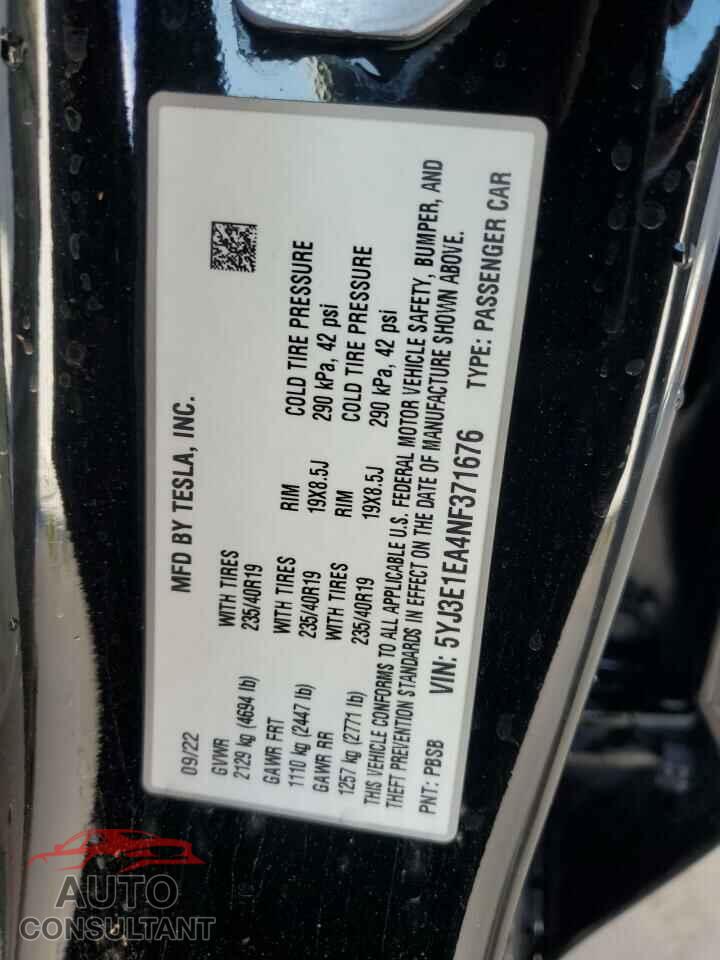 TESLA MODEL 3 2022 - 5YJ3E1EA4NF371676